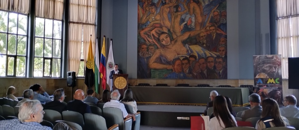 Presencia de APMC en congreso del sector minero
